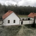 31.03.2016 Rytwiany. Pokamedulski zespół sakralny. Klasztor. Pustelnia Złotego Lasu. / Jarosław Kubalski / Radio Kielce