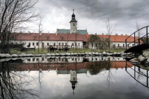 31.03.2016 Rytwiany. Pokamedulski zespół sakralny. Klasztor. Pustelnia Złotego Lasu. / Jarosław Kubalski / Radio Kielce