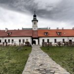 31.03.2016 Rytwiany. Pokamedulski zespół sakralny. Klasztor. Pustelnia Złotego Lasu. / Jarosław Kubalski / Radio Kielce