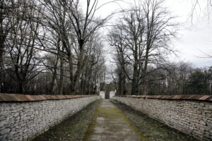 31.03.2016 Rytwiany. Pokamedulski zespół sakralny. Klasztor. Pustelnia Złotego Lasu. / Jarosław Kubalski / Radio Kielce