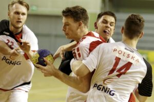 02.04.2016 Kielce. Towarzyski mecz juniorów Polska - Szwajcaria. / Jarosław Kubalski / Radio Kielce