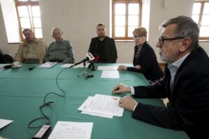 04.04.2016 Kielce. Konferencja w OMPiO dotycząca akcji Zapal Znicz Pamięci. / Jarosław Kubalski / Radio Kielce