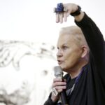 06.04.2016 Kielce. Elżbieta Dzikowska podczas promocji swojego albumu Moje Ponidzie w BWA. / Jarosław Kubalski / Radio Kielce