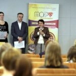 06.04.2016 Kielce. Debata na temat wolontariatu na UJK. Otworzyła ją prof. Bożena Matyjas. / Jarosław Kubalski / Radio Kielce