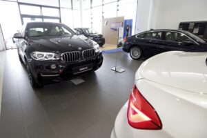 07.04.2016 Kielce. Salon BMW Złoty Certyfikat "Green Building". / Jarosław Kubalski / Radio Kielce