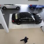 07.04.2016 Kielce. Salon BMW Złoty Certyfikat "Green Building". / Jarosław Kubalski / Radio Kielce