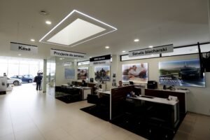 07.04.2016 Kielce. Salon BMW Złoty Certyfikat "Green Building". / Jarosław Kubalski / Radio Kielce