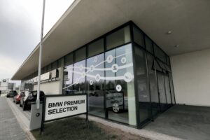 07.04.2016 Kielce. Salon BMW Złoty Certyfikat "Green Building". / Jarosław Kubalski / Radio Kielce