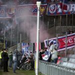 09.04.2016 Kielce . Mecz Korona Kielce - Górnik Zabrze. Kibice odpalili race. / Jarosław Kubalski / Radio Kielce