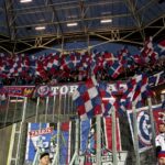 09.04.2016 Kielce . Mecz Korona Kielce - Górnik Zabrze. Kibice odpalili race. / Jarosław Kubalski / Radio Kielce