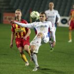 09.04.2016 Kielce . Mecz Korona Kielce - Górnik Zabrze. Kibice odpalili race. / Jarosław Kubalski / Radio Kielce