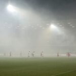 09.04.2016 Kielce . Mecz Korona Kielce - Górnik Zabrze. Kibice odpalili race. / Jarosław Kubalski / Radio Kielce