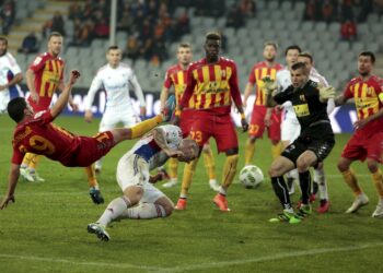 09.04.2016 Kielce . Mecz Korona Kielce - Górnik Zabrze. / Jarosław Kubalski / Radio Kielce