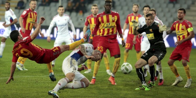 09.04.2016 Kielce . Mecz Korona Kielce - Górnik Zabrze. / Jarosław Kubalski / Radio Kielce