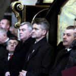 09.04.2016 Jędrzejów. W klasztorze Ojców Cystersów odsłonięto tablicę pamiątkową poświęconą Przemysławowi Gosiewskiemu. / Jarosław Kubalski / Radio Kielce