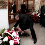 09.04.2016 Jędrzejów. W klasztorze Ojców Cystersów odsłonięto tablicę pamiątkową poświęconą Przemysławowi Gosiewskiemu. / Jarosław Kubalski / Radio Kielce