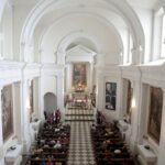 10.04.2016 Święty Krzyż. 6 rocznica katastrofy smoleńskiej i zbrodni katyńskiej. Msza w intencji ofiar w Bazylice. / Jarosław Kubalski / Radio Kielce