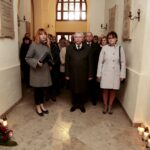 10.04.2016 Święty Krzyż. 6 rocznica katastrofy smoleńskiej i zbrodni katyńskiej. Msza w intencji ofiar w Bazylice. / Jarosław Kubalski / Radio Kielce