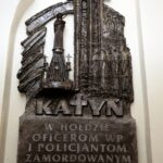 10.04.2016 Święty Krzyż. 6 rocznica katastrofy smoleńskiej i zbrodni katyńskiej. Msza w intencji ofiar w bazylice. Tablica pamiątkowa. / Jarosław Kubalski / Radio Kielce