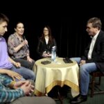 12.04.2016 Kielce. Prezydent Wojciech Lubawski spotkał się z uczniami szkół średnich w Domu Środowisk Twórczych. / Jarosław Kubalski / Radio Kielce