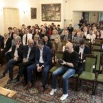 12.04.2016 Kielce. Prezydent Wojciech Lubawski spotkał się z uczniami szkół średnich w Domu Środowisk Twórczych. / Jarosław Kubalski / Radio Kielce