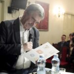 12.04.2016 Kielce. Prezydent Wojciech Lubawski spotkał się z uczniami szkół średnich w Domu Środowisk Twórczych. / Jarosław Kubalski / Radio Kielce