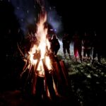 14.04.2016 Kielce. Z okazji 1050 rocznicy Chrztu Polski strażacy z OSP Niewachlów rozpalili Ognisko Ducha Świętego. / Jarosław Kubalski / Radio Kielce