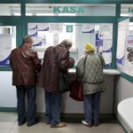 16.04.2016 Kielce. I Urząd Skarbowy. Dzień otwarty. Urzędnicy pomagają wypełnić zeznania podatkowe. / Jarosław Kubalski / Radio Kielce