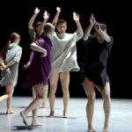 16.04.2016 Kielce. Kielecki Teatr Tańca. Spektakl pt. WIBRACJE. 16. Festiwal Tańca. / Jarosław Kubalski / Radio Kielce