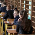 18.04.2016 Kielce. Egzamin gimnazjalny w gimnazjum nr 10 im. 1 Dywizji Pancernej. / Jarosław Kubalski / Radio Kielce