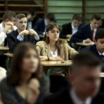 18.04.2016 Kielce. Egzamin gimnazjalny w gimnazjum nr 10 im. 1 Dywizji Pancernej. / Jarosław Kubalski / Radio Kielce