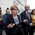 19.04.2016 Chmielnik. Wystawa pt. „Samarytanie z Markowej”  o rodzinie Ulmów, którą Niemcy zamordowali za pomoc Żydom. Wystawę otworzyli dr Dorota Koczwańska – Kalita, naczelnik kieleckiej DelegaturyIPN oraz dr Mateusz Szpytma – dyrektor  Muzeum im. Rodziny Ulmów w Markowej. / Jarosław Kubalski / Radio Kielce