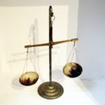 19.04.2016 Kielce. Wystawa w Dworku Laszczyków Uwaga waga. Wagi i miary w dawnej Polsce. / Jarosław Kubalski / Radio Kielce