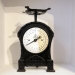 19.04.2016 Kielce. Wystawa w Dworku Laszczyków Uwaga waga. Wagi i miary w dawnej Polsce. / Jarosław Kubalski / Radio Kielce