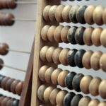 19.04.2016 Kielce. Wystawa w Dworku Laszczyków Uwaga waga. Wagi i miary w dawnej Polsce. / Jarosław Kubalski / Radio Kielce