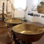 19.04.2016 Kielce. Wystawa w Dworku Laszczyków Uwaga waga. Wagi i miary w dawnej Polsce. / Jarosław Kubalski / Radio Kielce