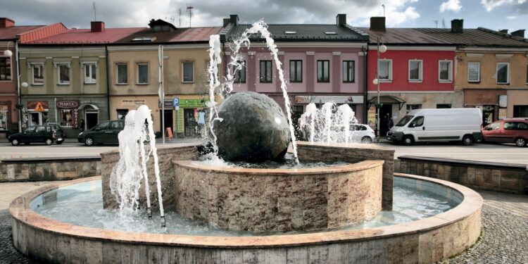 Żeromski będzie miał swoją ławkę w Chmielniku - Radio Kielce Żeromski będzie miał swoją ławkę w Chmielniku