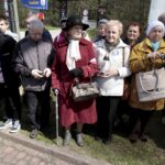 21.04.2016 Huta Szklana. Uroczystość pod Krzyżami Katyńskimi upamiętniająca ofiary zbrodni katyńskiej. / Jarosław Kubalski / Radio Kielce