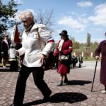 21.04.2016 Huta Szklana. Uroczystość pod Krzyżami Katyńskimi upamiętniająca ofiary zbrodni katyńskiej. / Jarosław Kubalski / Radio Kielce