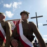 21.04.2016 Huta Szklana. Uroczystość pod Krzyżami Katyńskimi upamiętniająca ofiary zbrodni katyńskiej. / Jarosław Kubalski / Radio Kielce