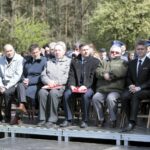 22.04.2016 Dyminy. Uroczystości pod pomnikiem pomordowanych mieszkańców przez Niemców w czasie II wojny światowej. / Jarosław Kubalski / Radio Kielce