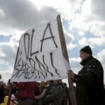 22.04.2016 Micigózd. Mieszkańcy protestują przeciwko budowie spalarni odpadów. / Jarosław Kubalski / Radio Kielce