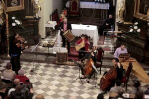 24.04.2016 Kielce. Karczówka. Klasztor. Międzynarodowy Festiwal Muzyki Organowej i Sakralnej „Anima Mundi”. Koncert zespołu „Scepus Baroque” w kościele św. Karola Boromeusza. / Jarosław Kubalski / Radio Kielce