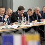 26.04.2016 Kielce. Eksperci z Komisji Europejskiej, Banku Światowego i przedstawiciele Ministerstwa Rozwoju spotkali się w Targach Kielce w celu omówienia wspierania regionów słabo rozwijających się. / Jarosław Kubalski / Radio Kielce