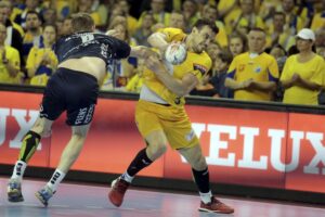 27.04.2016 Kielce. Mecz Ligi Mistrzów Vive Tauron Kielce - SG Flensburg Handewitt. Michał Jurecki. / Jarosław Kubalski / Radio Kielce