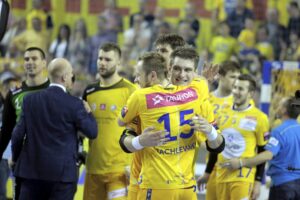 27.04.2016 Kielce. Mecz Ligi Mistrzów Vive Tauron Kielce - SG Flensburg Handewitt. Piłkarze Vive cieszą się ze zwycięstwa. / Jarosław Kubalski / Radio Kielce