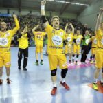 27.04.2016 Kielce. Mecz Ligi Mistrzów Vive Tauron Kielce - SG Flensburg Handewitt. Piłkarze Vive cieszą się ze zwycięstwa. / Jarosław Kubalski / Radio Kielce