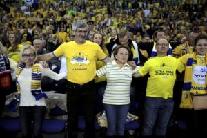 27.04.2016 Kielce. Mecz Ligi Mistrzów Vive Tauron Kielce - SG Flensburg Handewitt. Kibice. / Jarosław Kubalski / Radio Kielce