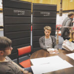 17.12.2015 Kielce. Słuchowisko poświęcone Stefanowi Karskiemu założycielowi Teatru Lalki i Aktora "Kubuś" powstaje w naszej rozgłośni. Tekst jest oparty na motywach z jego życia i twórczości. Głównym wątkiem są wydarzenia z przełomu lat 50. i 60., kiedy Stefan Karski założył objazdowy teatr lalek, który następnie został upaństwowiony. Historia kończy się w latach 70. / Wojciech Habdas / Radio Kielce