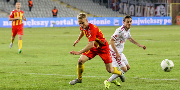 08.03.2016. Mecz 25. kolejki Ekstraklasy: Korona Kielce - Wisła Kraków. Bartłomiej Pawłowski / Wojciech Habdas / Radio Kielce